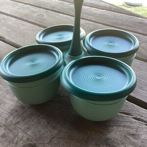 Tupperware Condiment server in green